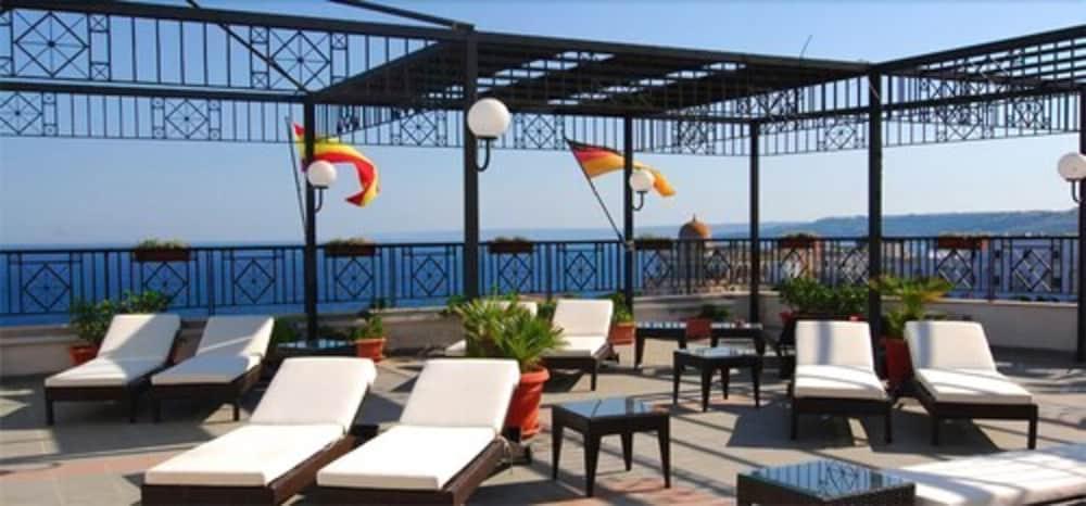 Grand Hotel Mediterraneo Санта-Чезареа-Терме Екстер'єр фото