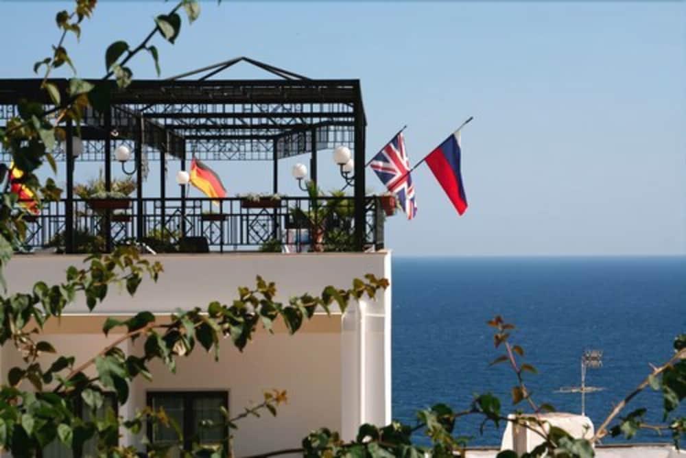 Grand Hotel Mediterraneo Санта-Чезареа-Терме Екстер'єр фото