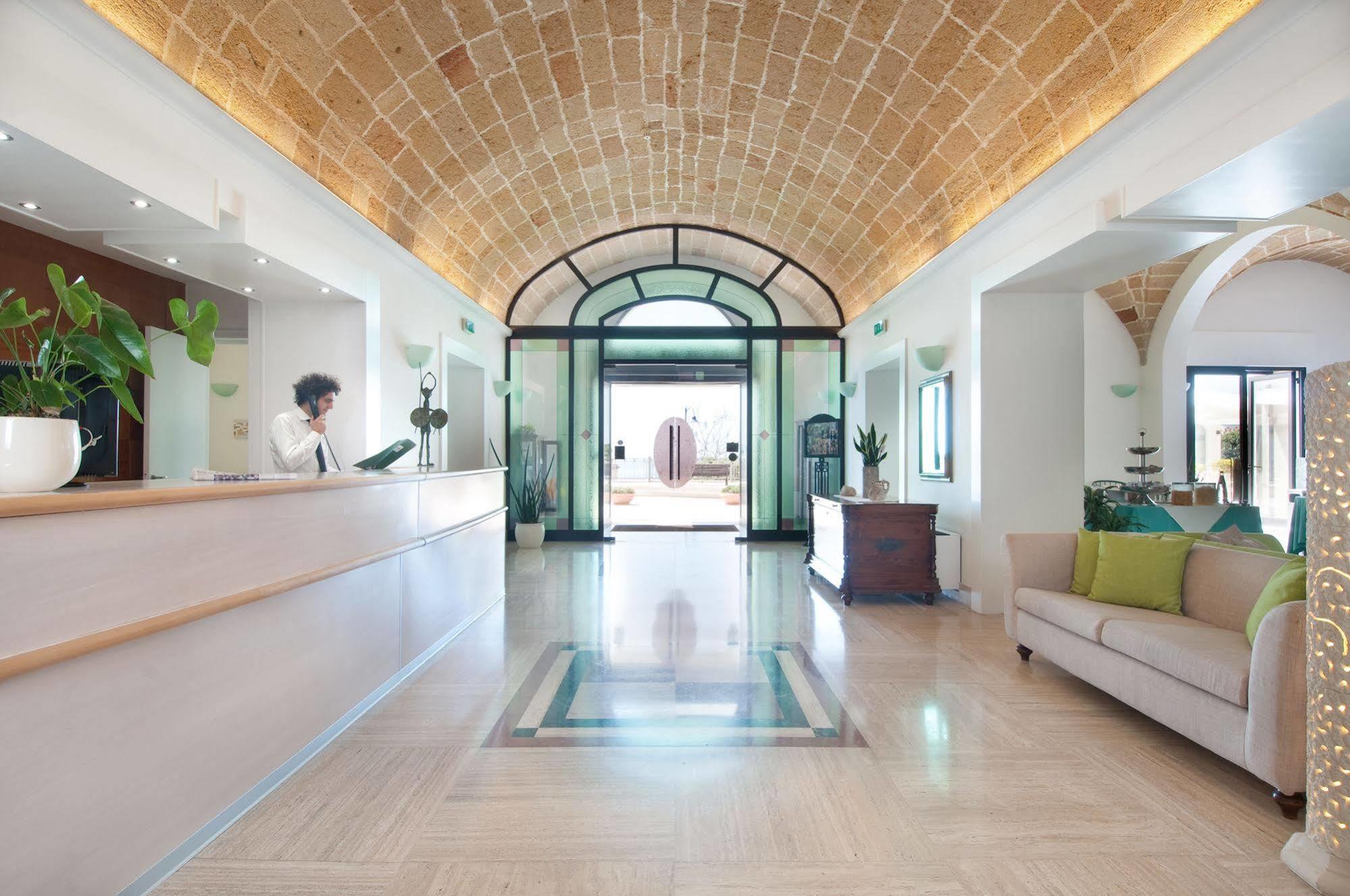 Grand Hotel Mediterraneo Санта-Чезареа-Терме Екстер'єр фото